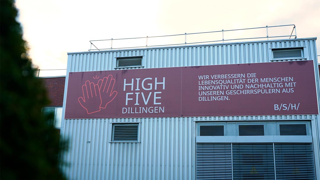 BSH Firmengelände_Gebäude_mit Claim